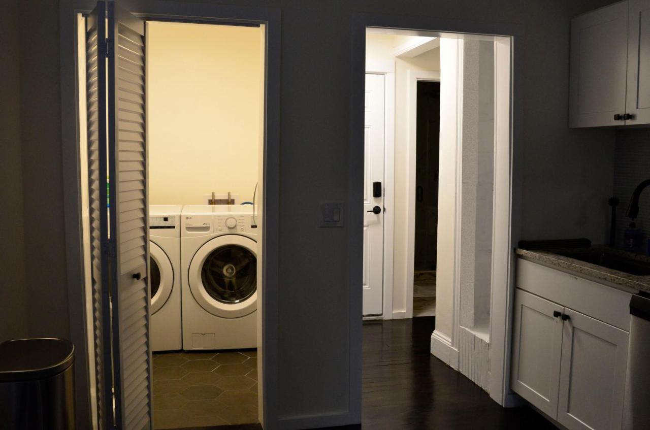 Modern Two Bedroom Condo - Boston Stoneham Екстериор снимка